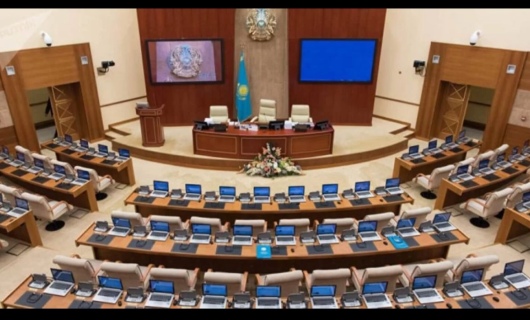 На заседании Конституционной комиссии предложили рассмотреть вопрос о новой Конституции